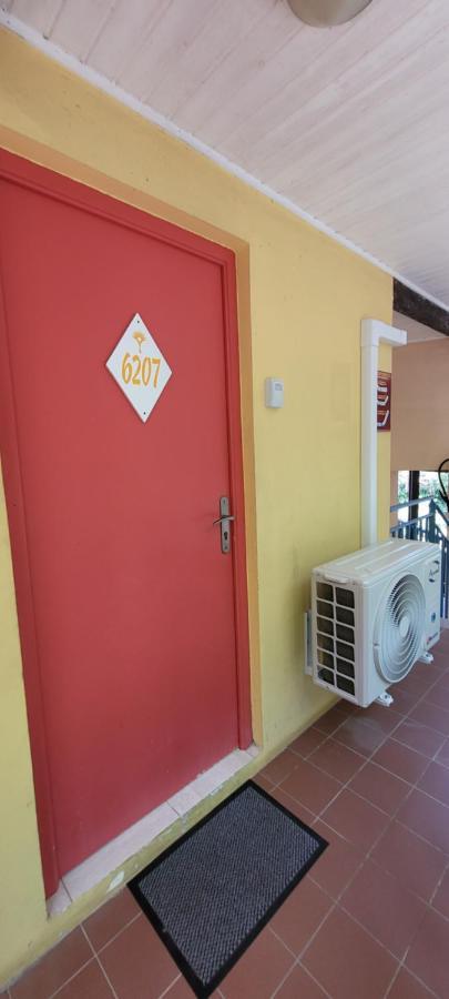 Turquoise Caritan Appartement Sainte-Anne Buitenkant foto