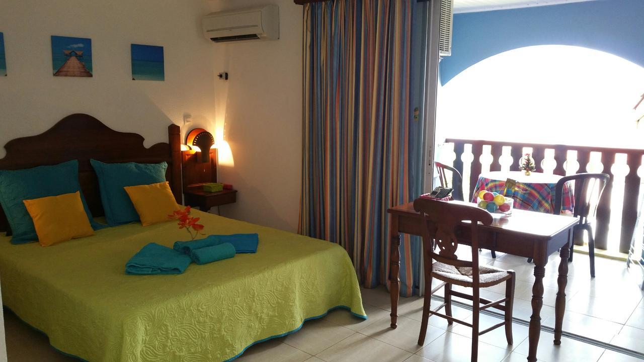 Turquoise Caritan Appartement Sainte-Anne Buitenkant foto